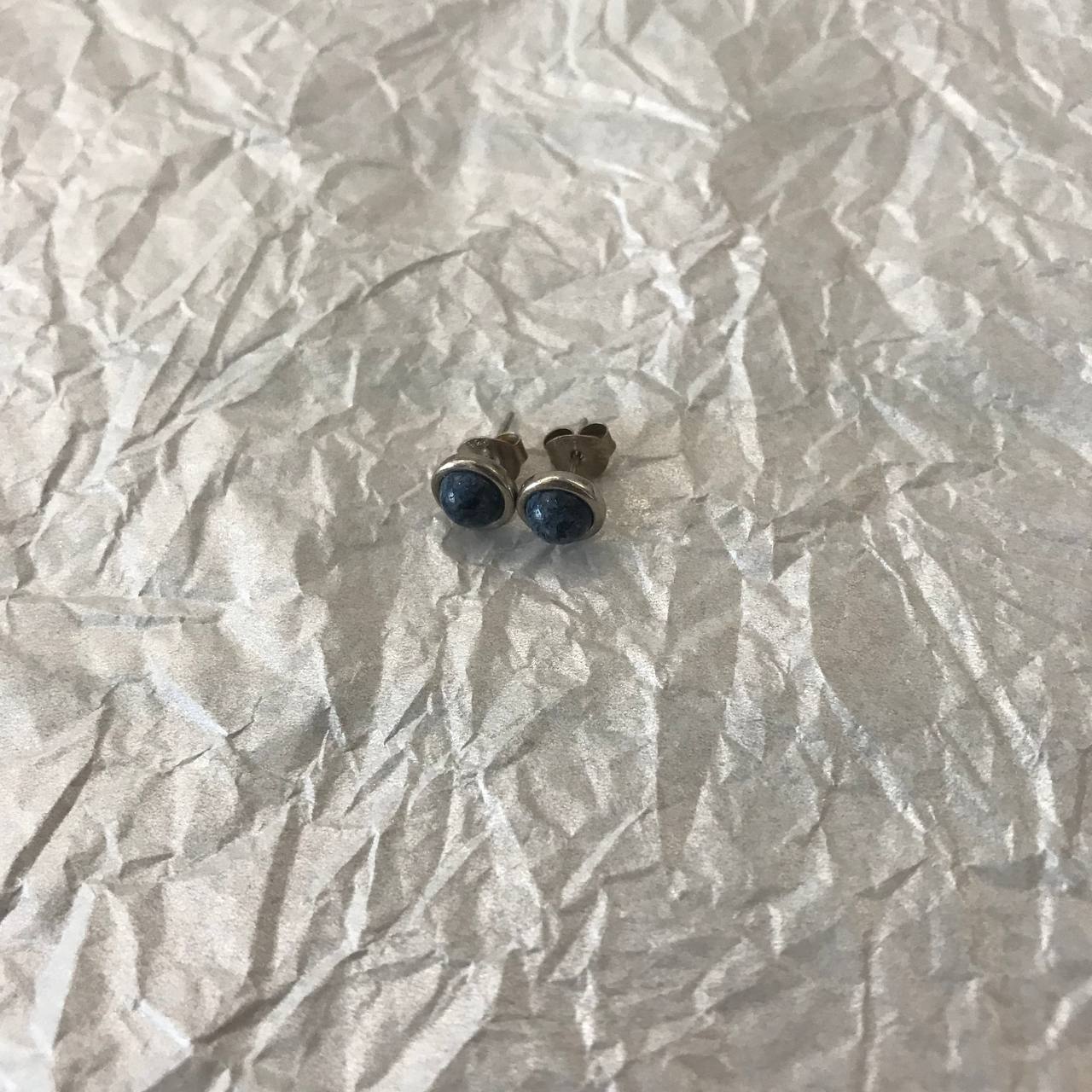 Stud with stone | Pure jewelry