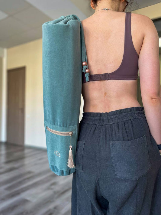 Shoulder bag for yoga mat