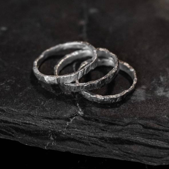 Yunov | silver rings | Scratches