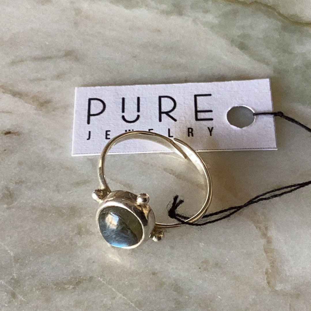 “Satellite” ring with labradorite and silver | Pure Jewelry