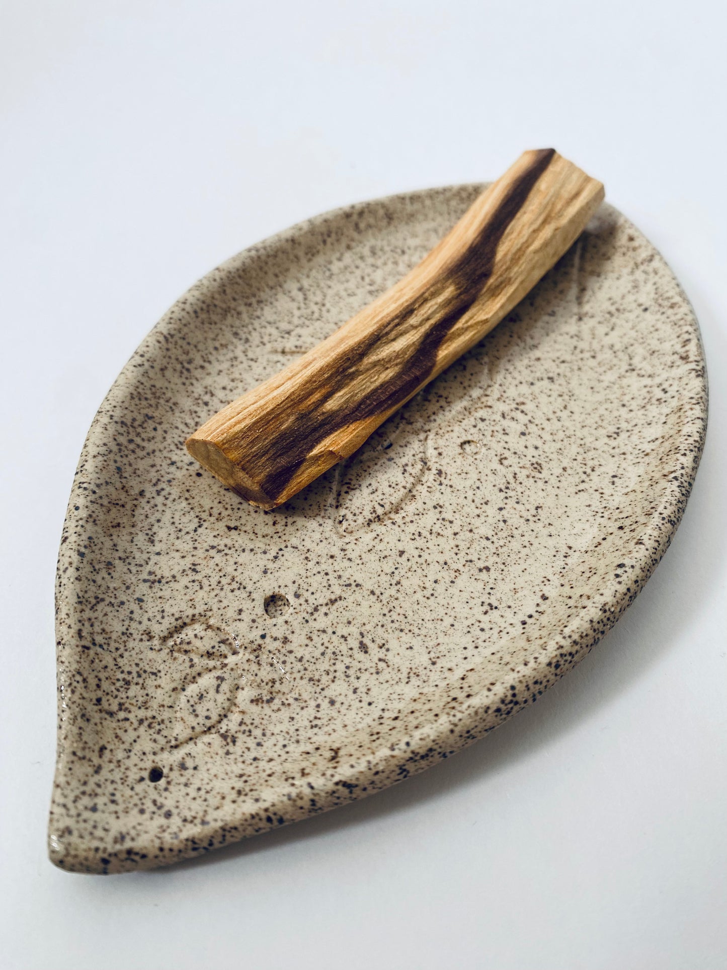 Ceramic Holder for Palo Santo | novoe vechnoe